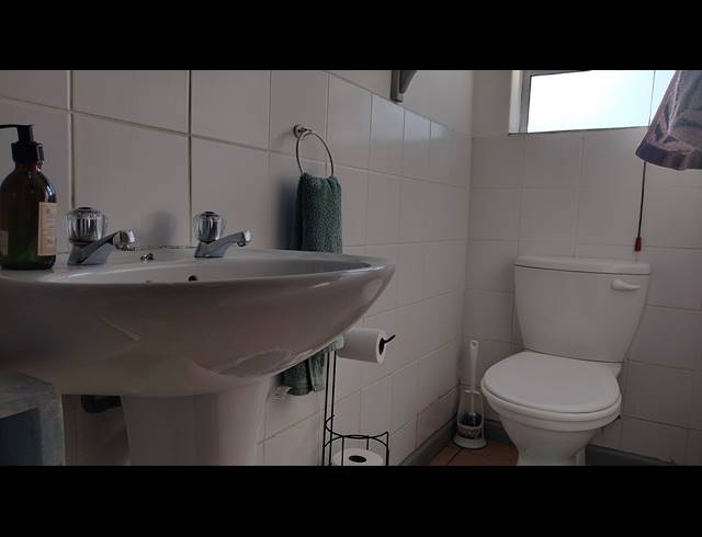 5 BEDROOM HOUSE FOR SALE IN FRAAIUITSIG